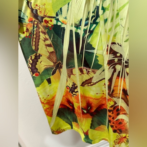 Energie Vibrant Floral & Butterflies Floral Tunic with Beaded Detail Size 2X - Picture 7 of 10